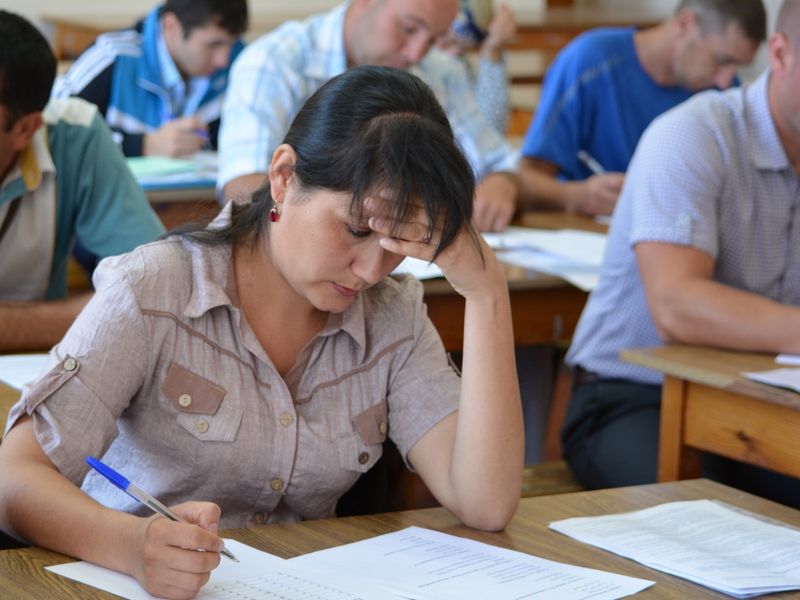 Мигрантам изменят правила сдачи экзаменов по русскому языку и истории